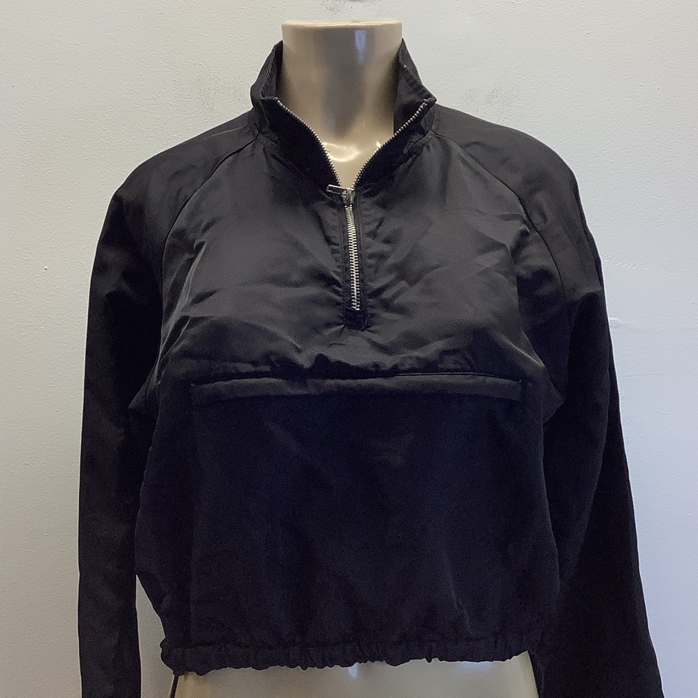 Forever 21 Size Small Black Crop Jacket. Preloved